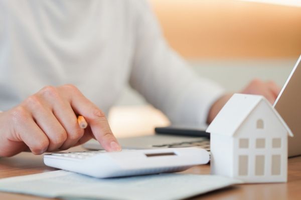 Calculate the housing tax and empty tax for you house in BC